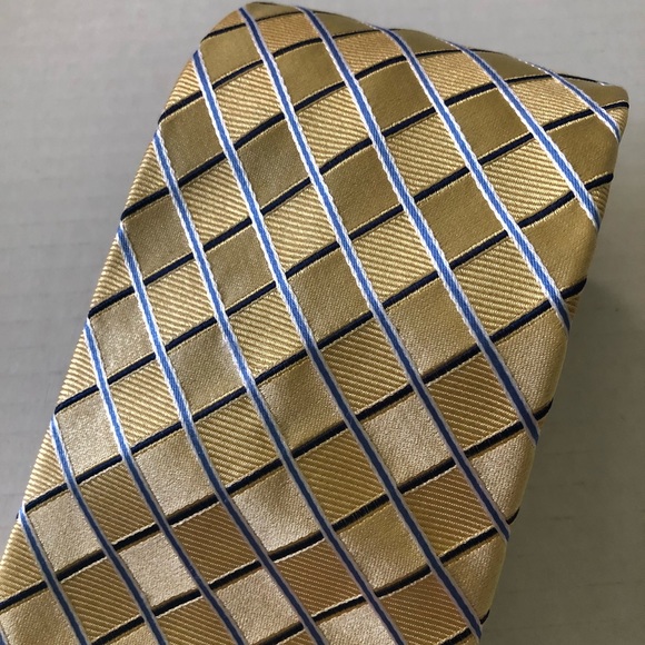 Men’s Tie - Picture 2 of 3